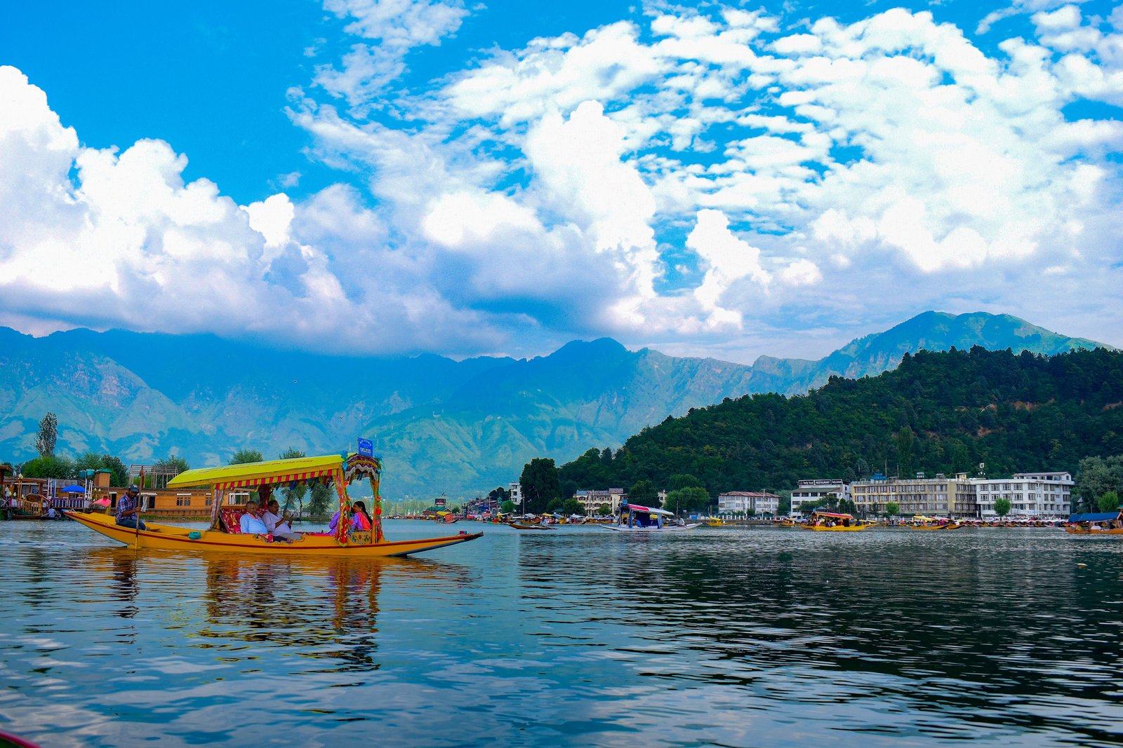 Kashmir Lake Delight Package